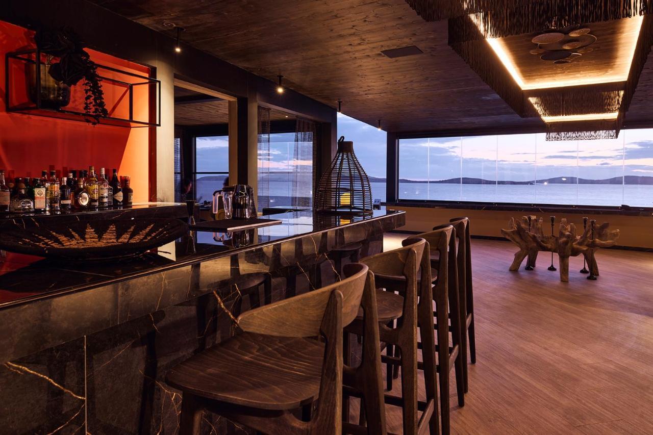 Amazon Mykonos & 5* Agios Ioannis Diakoftis