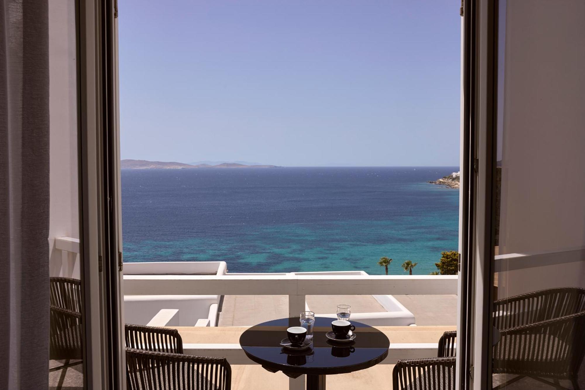 Amazon Mykonos & Hotel